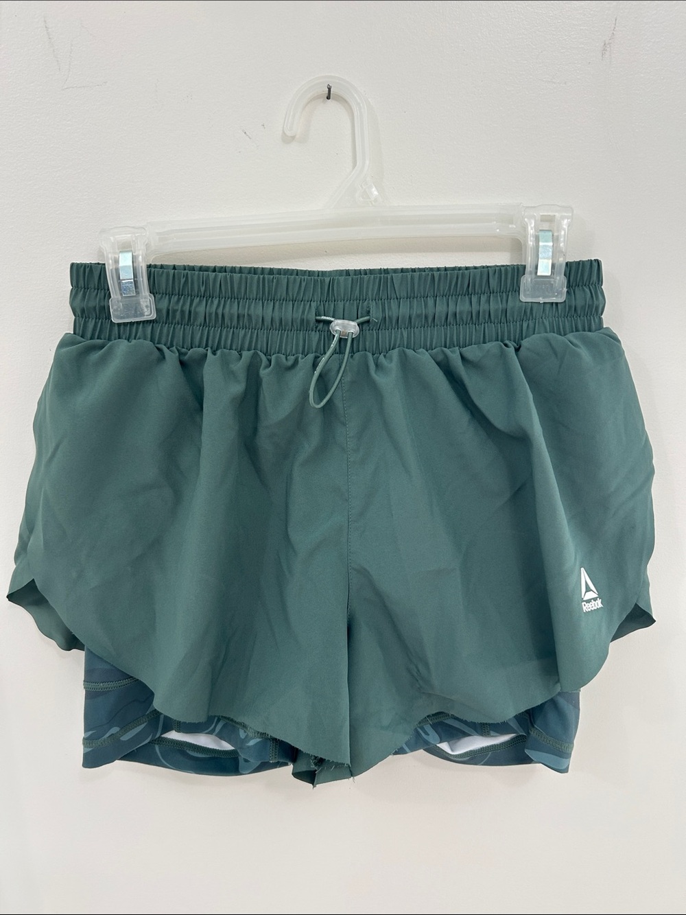 1/4 Reebok Running Shorts - Picture 2 of 4